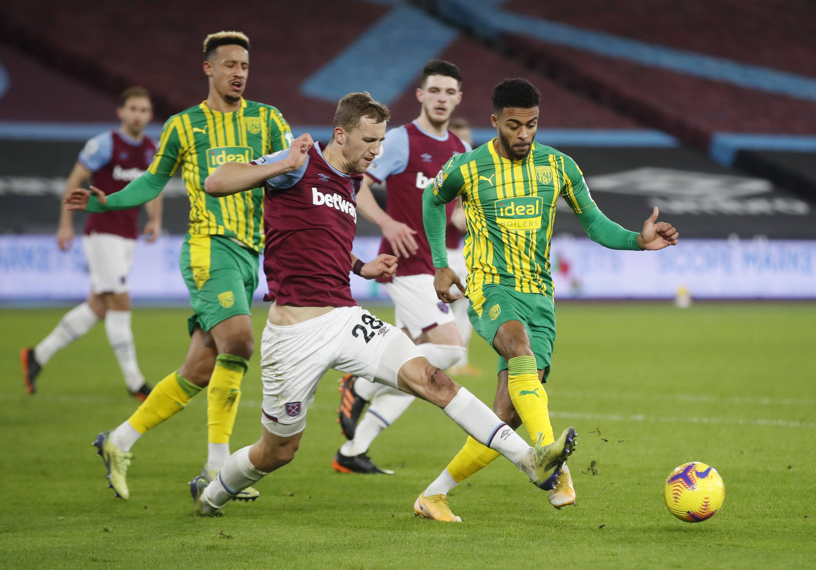 更展示了球 更展示了球